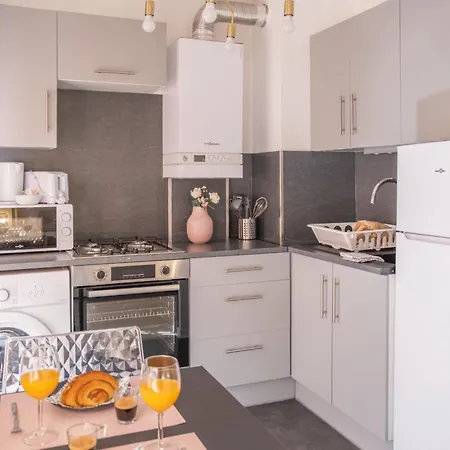 Le Florescence - Centre Apartment *